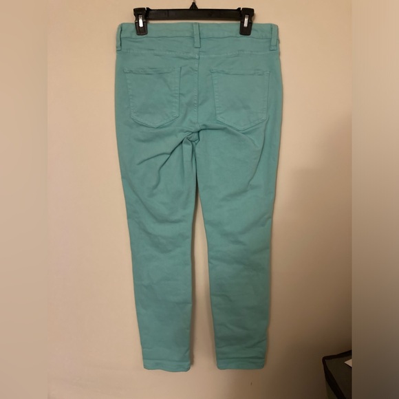 Women’s Sz 8 stretch capri pants - Picture 3 of 5